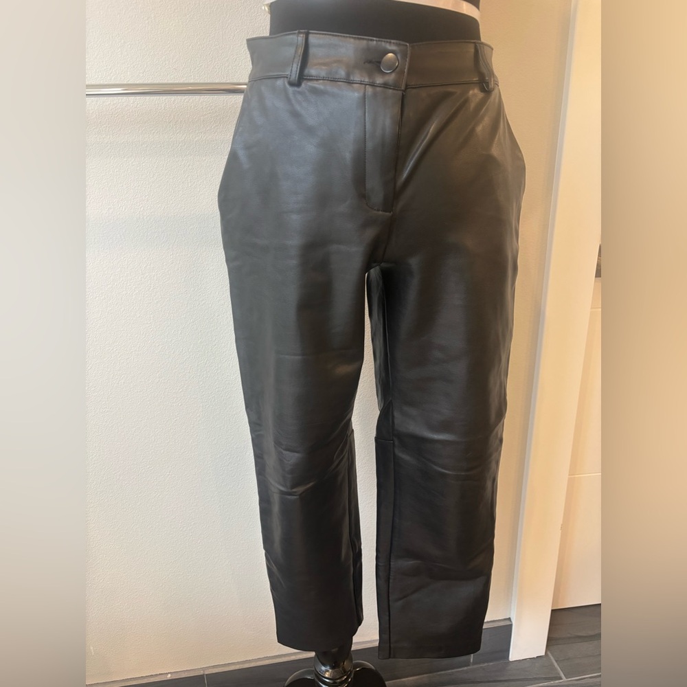 Laundry By Shelli Segal Black crop Leather Trousers